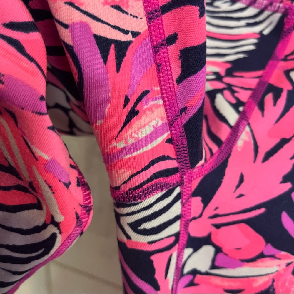 Lilly Pulitzer A Jungle In Here Cropped Luxletic Leggings Pink Navy Blue Large - Picture 6 of 11